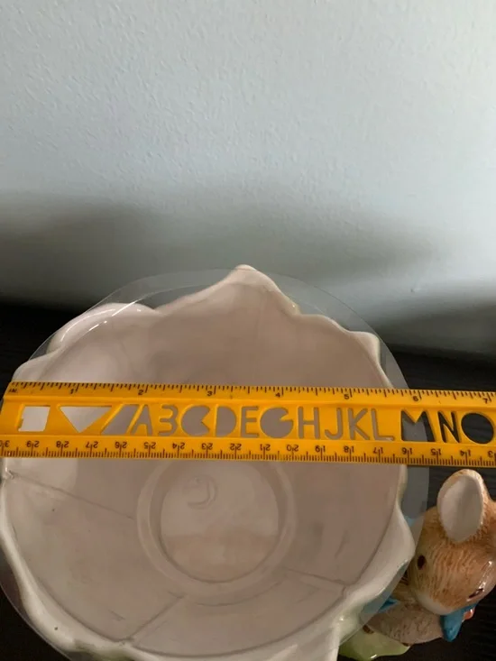 Peter Rabbit Planter - Picture 8 of 9